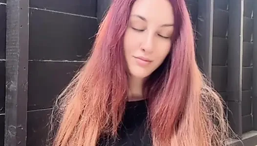 Artemisia si tante seksi italia dengan toket besar suka fetish rambut panjang di luar ruangan