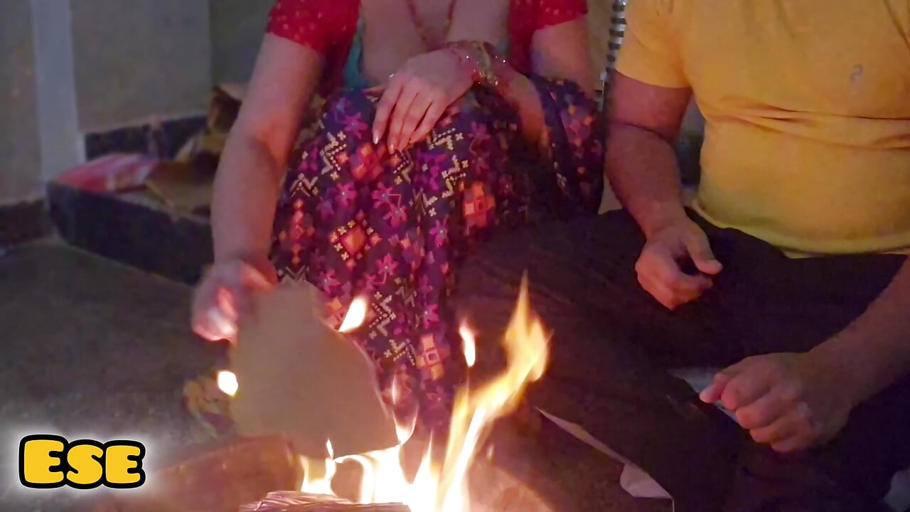 Aunty Ki Chuchiya ke saath Unki Choot Bhi Sek Di aur Garami ka Liya Param Aanand..