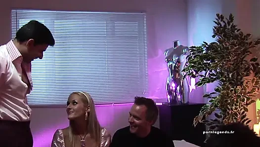 Jane Darling gives up both her holes !