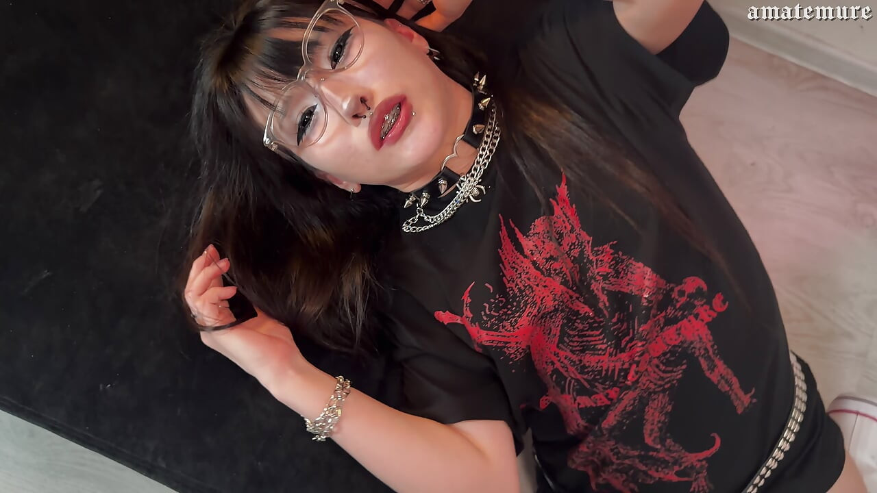 Goth asiatisches teenie hart von bestem bruder zum ersten mal gefickt