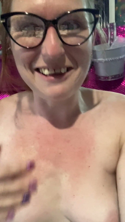 Want you face between these natural beauties? | Clip 2