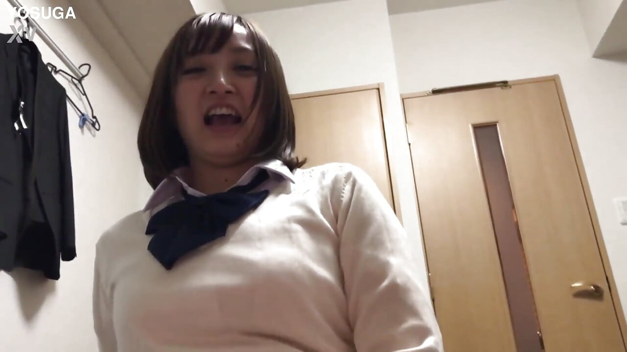 Japanse G-cup student. Beelden van creampie zijn door een nerdy jongen in dezelfde klas op de universiteit