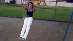 Denise milani Nóng trên swing - không khỏa thân