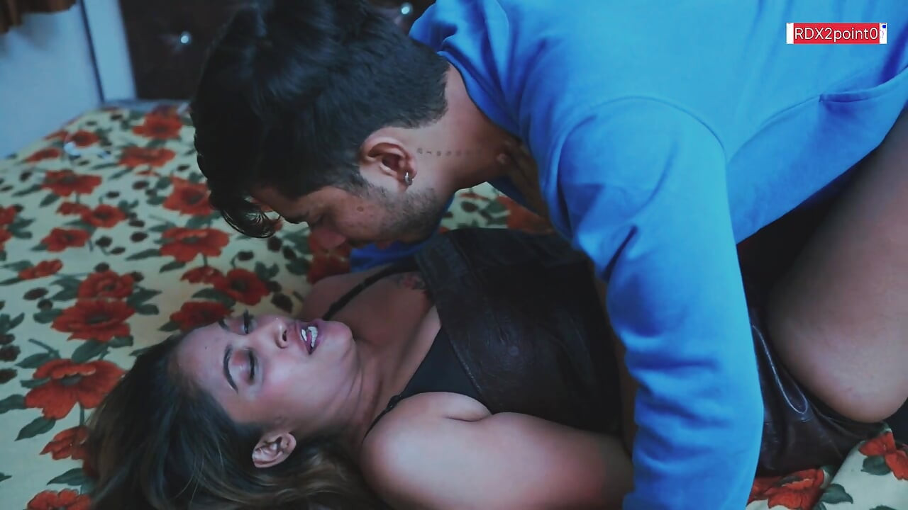 Makeup artist ne Heroine ko choda bhot hard fuck