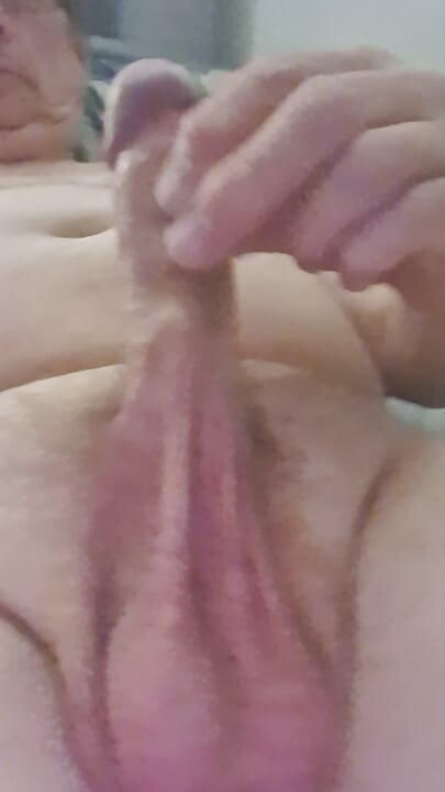 HOT WEATHER MEANS BAGGY BALLS HA HA