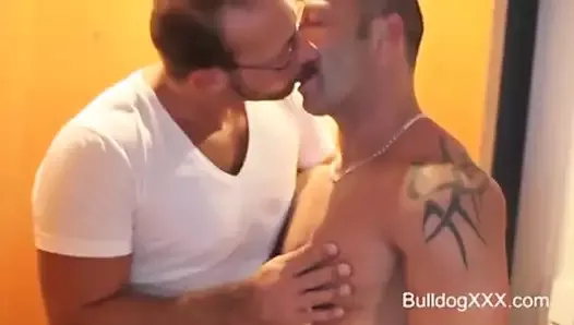 BullDogXXX.com - Gay and hung daddy biker