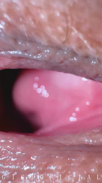 EXTREME EXCLUSIVE CLOSE UP Teen's orgasmic pussy from inside | Clip 1