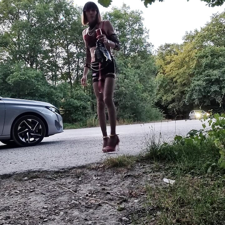 SchooL❣️Teacher shows off in the car park of La Faisanderie. [⁵Jul²⁶] ²⁰h ²³h VaneSsaBiTCHx PariSChienneTrvprod⁹¹