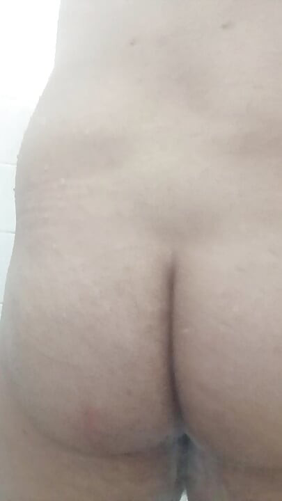 Vrući tuš (cijeli video)