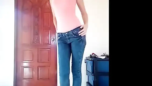 Melucuti celana jinsku sampai orgasme berkali-kali