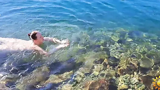 Beautiful Amateur Naturist: Outdoor Stretching & Naked Swimming Art