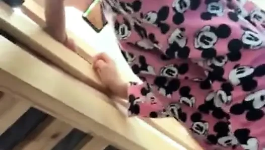 Francesca Palma oda arkadaşımın yarağını emiyor
