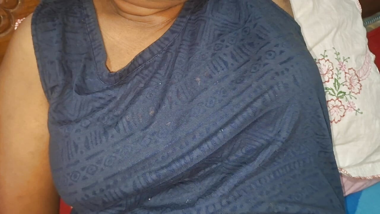 Milf en casa romántico video