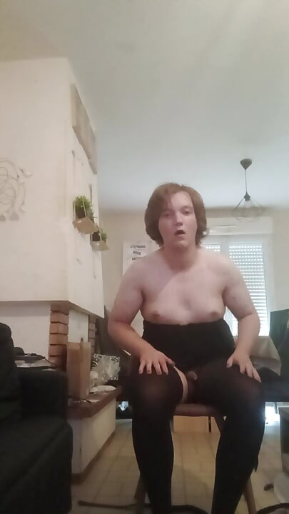Self bondage, cumshot
