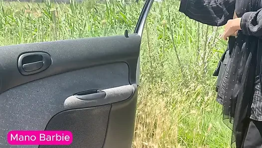 Gadis persia dientot habis-habisan di dalam mobil dan nyepong kontol pov