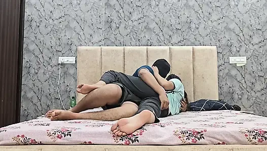 Pacar desi mengisap kontol bf viral