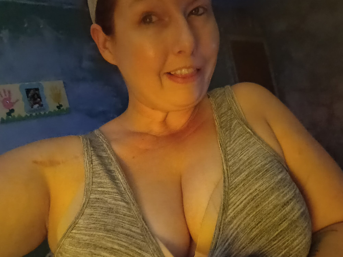 I'm so excited because I'm about to play with myself !