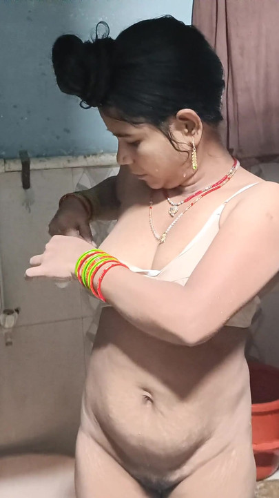 Captivating moment from "Full sexy nanggi bathi hai bhabhi"