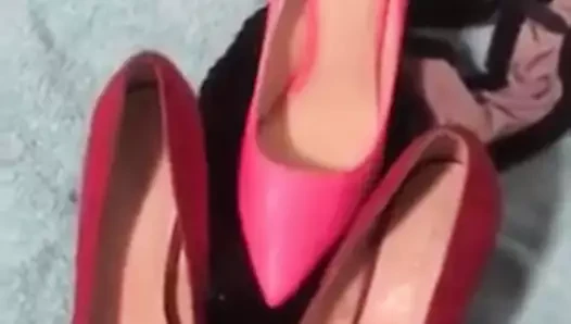 cum on bigjoschi13 heels