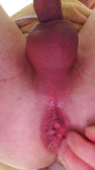 I stuff plug into my dripping ass cunt