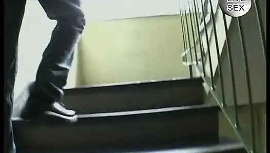 Cewek nakal rambut pirang dengan stoking seksi dengan sepatu hak tinggi dientot gaya spitroasted sampai toketnya dicrot sperma