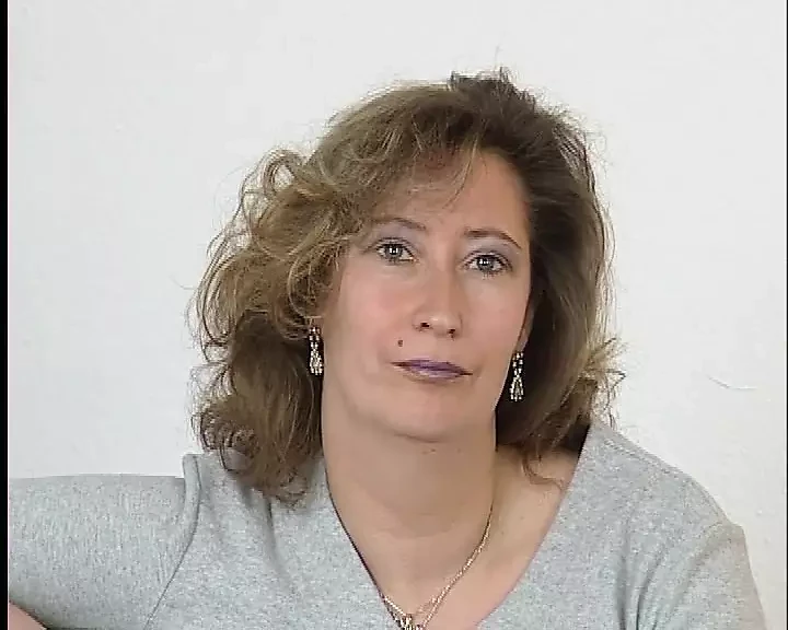 Milf to masturbate for the first time in front of the camera