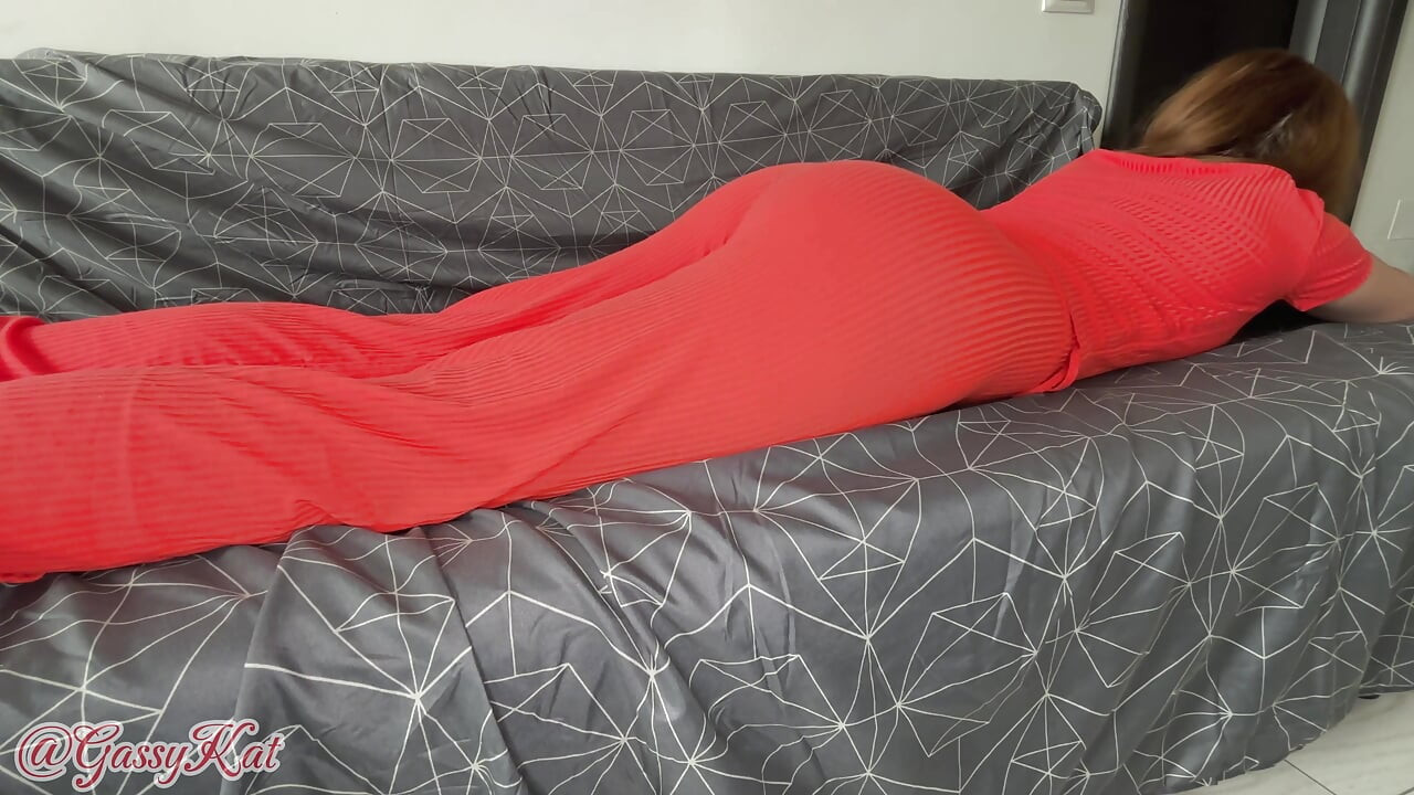 Sexet Rødt Outfit Fart Storm på sofaen