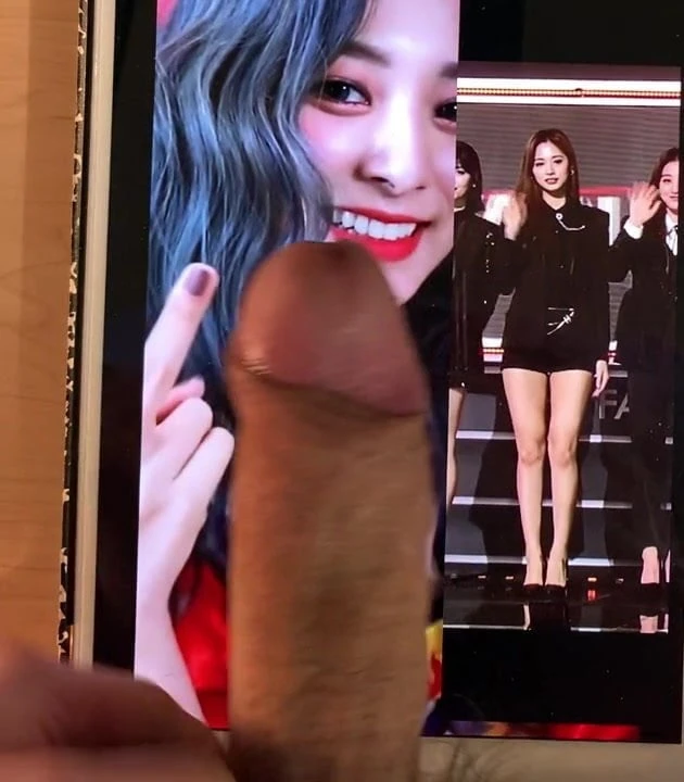 cumtribute wajah tzuyu