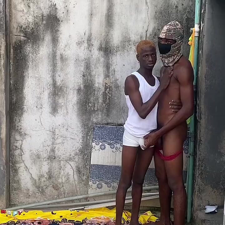 Kardeşim bana istediğimi ver