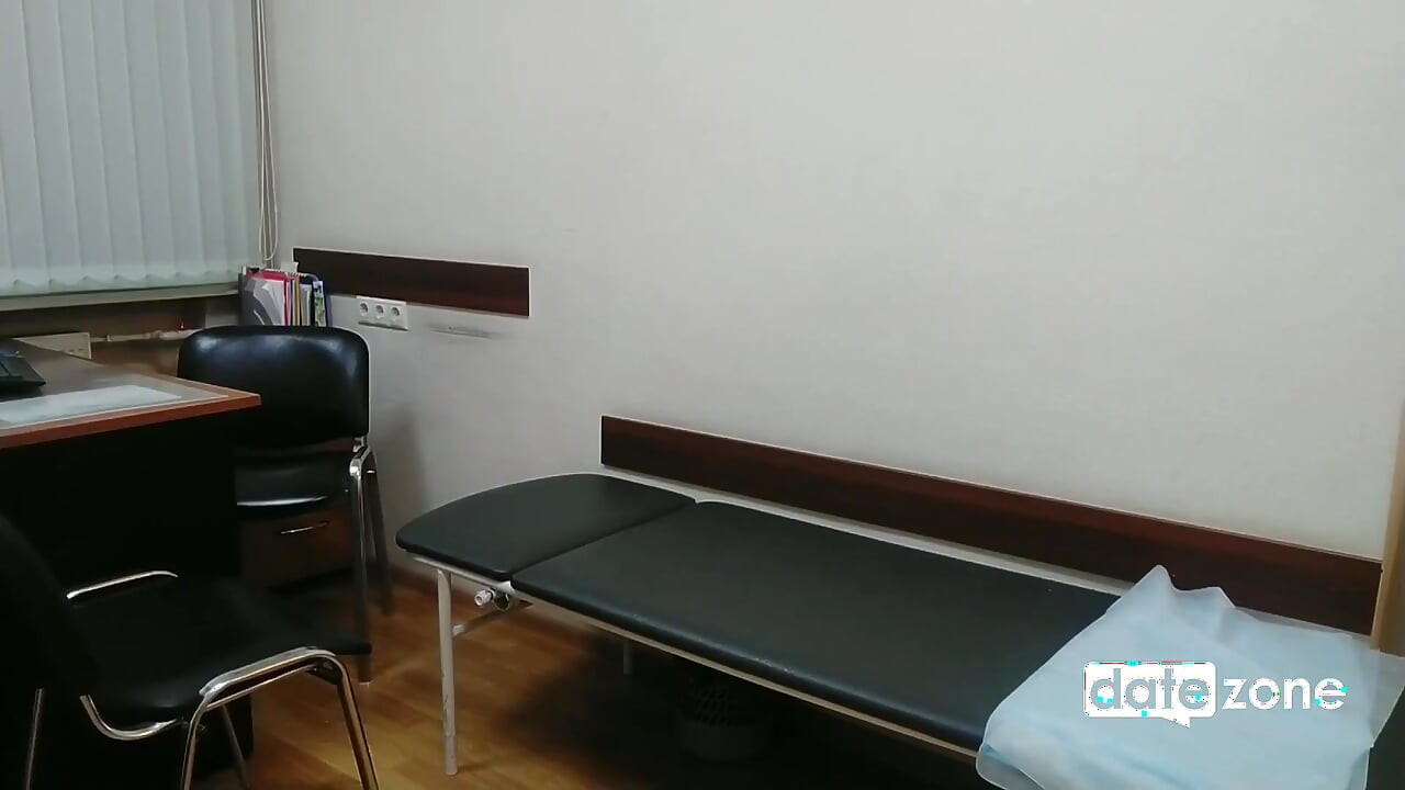 Közben az orvosi rendelőben...