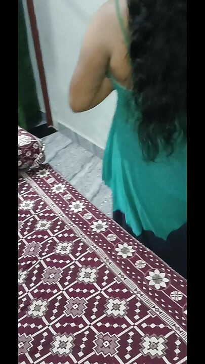 Sex big tits woki bhabhi ko pani magan ke vahne fucked diya
