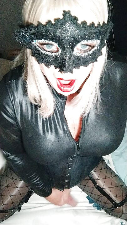 Emmas Catsuit 크로스드레스