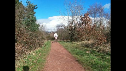 Knipperend in een roze jas, deel 1