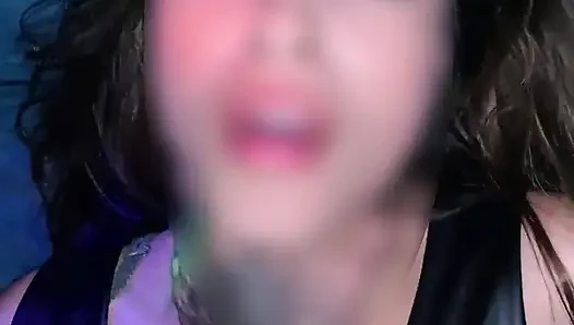 Gece kulübünde sevimli bir kızla sert seks