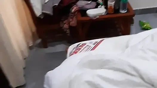 Студентка в отеле Ойо глубоко трахается