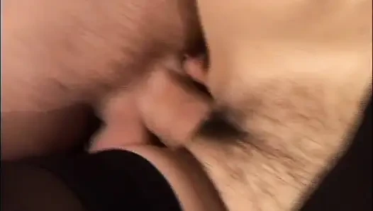 Cewek seksi rambut pirang dengan toket besar dientot anal habis-habisan sampai matanya merem melek