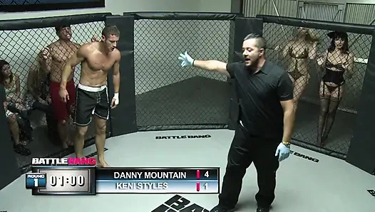 Tiefe geschraubte schwanz aus üppiger teen-fotze, schlitz sieht zierlich aus mit sperma