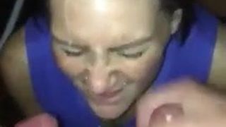 Amateur dubbele pijpbeurt en cumshot