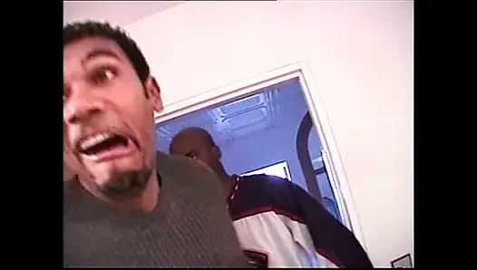 Двойное проникновение и камшот в рот трех чудовищных черных членов для красивой грудастой милфы