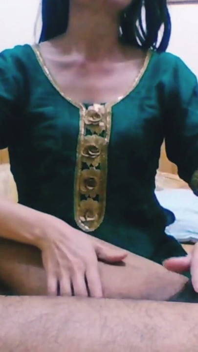 Sadece Elini Sikime Koy ve Boşalmama Yardım Et | Bölüm 2