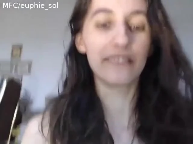 Çıplak kıllı esmer kamera kızı yerde azdırıyor bölüm 2