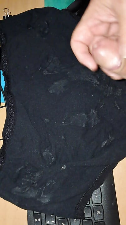 3 squirts on the same panties