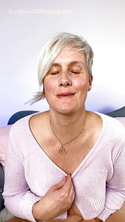 StepMommy Helps Stepson for Being So Good - Hot MILF JOI Countdown