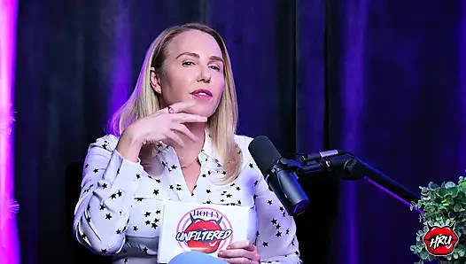 Charlotte Sins Menelan Pejuh, Pesta Seks, dan Bidang Ethicaljournalism yang Beruban