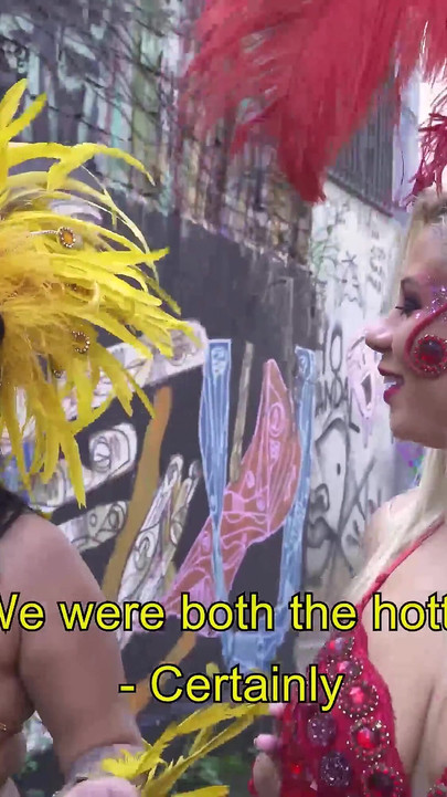 İri güzel kadın samba dansçısı anal minibüs sikiliyor