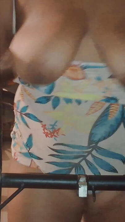 EVAGELICA PAYS FOR BREASTS AT THE GYM