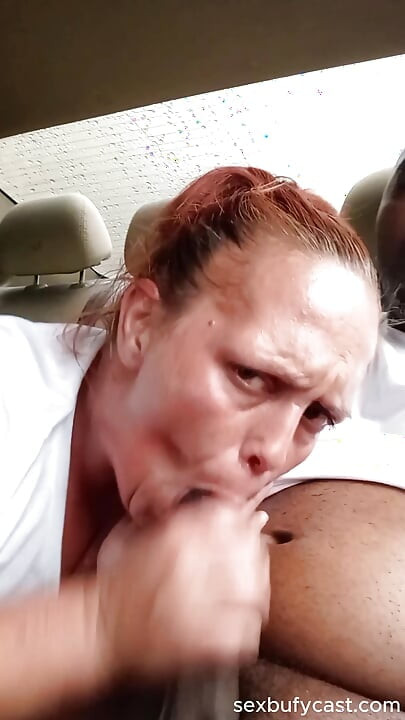 Street hooker blowjob in car. Cum in mounth