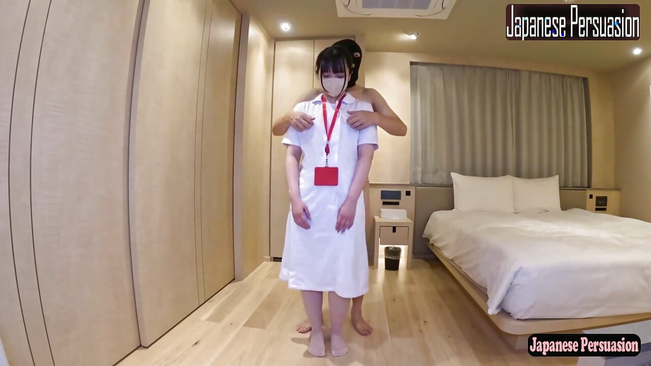 질싸 열정으로 세션이 끝날 때 유니폼을 입은 아름다운 유부녀 간호사