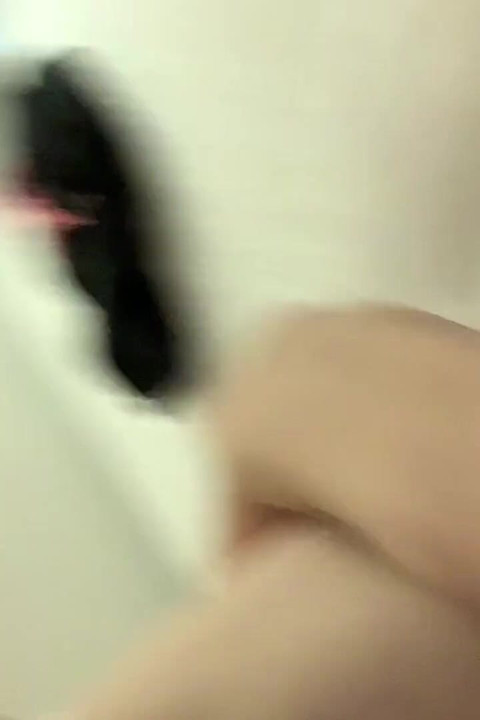 我需要有人来玩