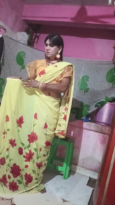 Madhuri Bhabhi | Klip 1